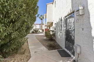 Photo #2: 6643372 Listing 