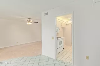 Photo #4: 6643381 Listing