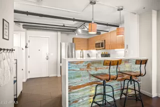 Photo #3: 6643388 Listing