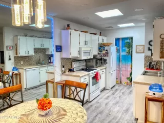 Photo #2: 6643429 Listing 