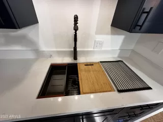 Photo #5: 6643563 Listing