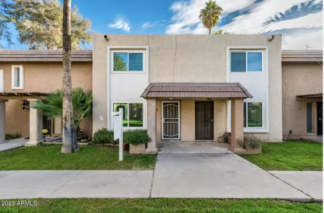 MLS: 6643739 Condo For Sale