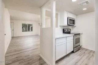 Photo #5: 6643739 Listing 