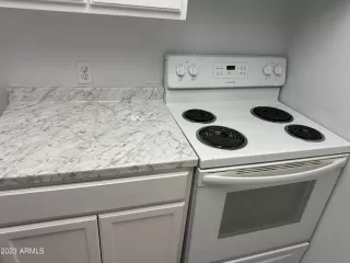 Photo #3: 6643781 Listing