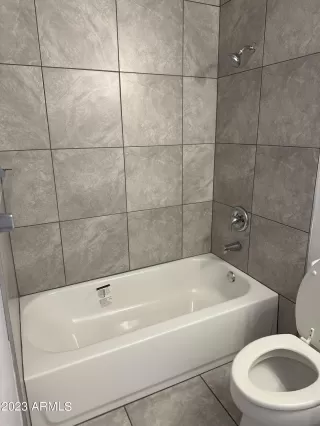 Photo #5: 6643781 Listing