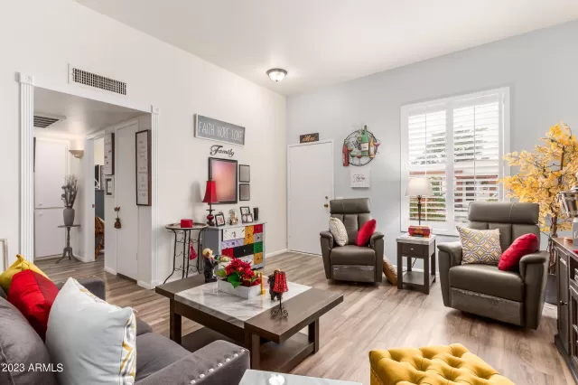 MLS: 6644043 Condo For Sale