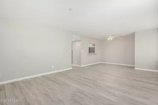 Photo #4: 6644337 Listing