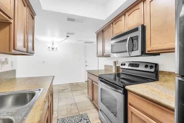 MLS: 6644408 Condo For Sale