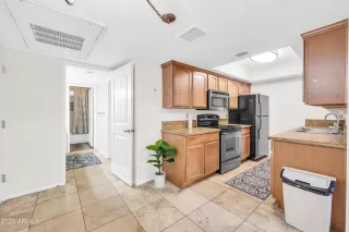 Photo #3: 6644408 Listing