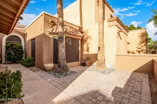 Photo #2: 6644429 Listing