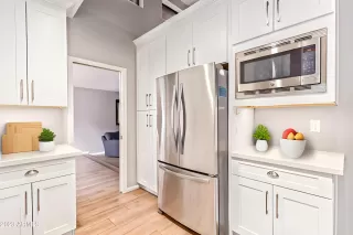 Photo #3: 6644429 Listing