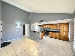 Photo #5: 6644510 Listing