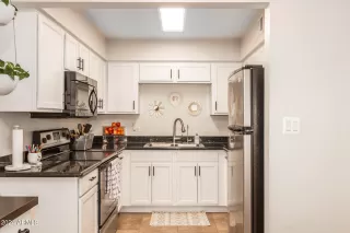 Photo #5: 6644705 Listing 