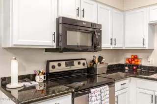 Photo #6: 6644705 Listing 