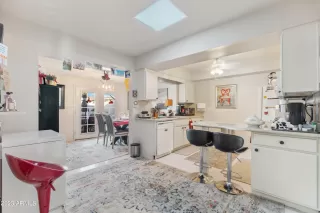 Photo #3: 6644760 Listing 