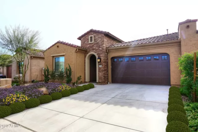 MLS: 6644765 Condo For Sale