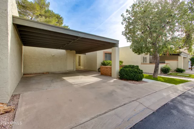 MLS: 6644795 Condo For Sale