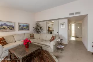 Photo #5: 6644795 Listing