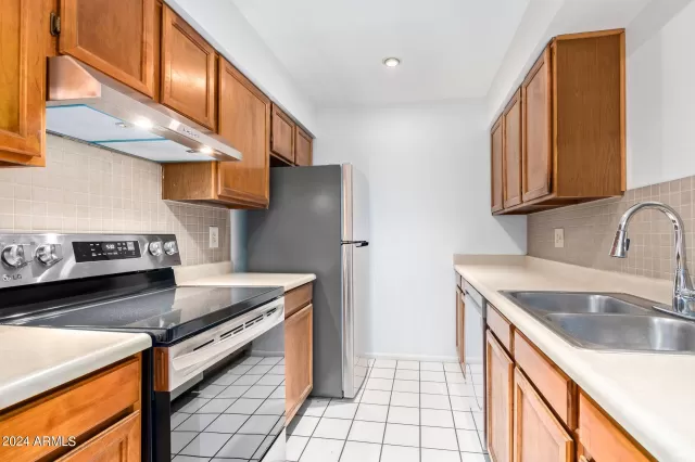 MLS: 6644974 Condo For Sale