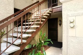 Photo #5: 6645096 Listing