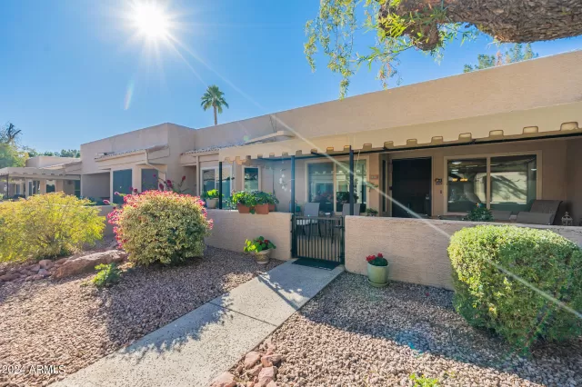 MLS: 6645136 Condo For Sale