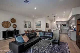Photo #6: 6645275 Listing 