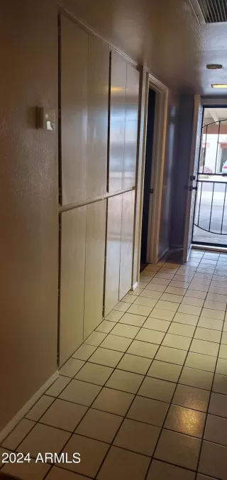 Photo #4: 6645345 Listing