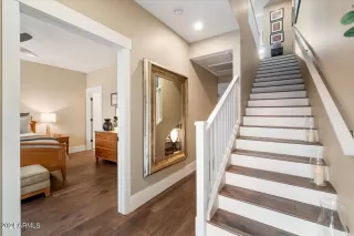 Photo #2: 6645372 Listing