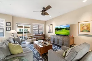 Photo #3: 6645372 Listing