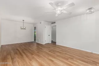 Photo #4: 6645379 Listing