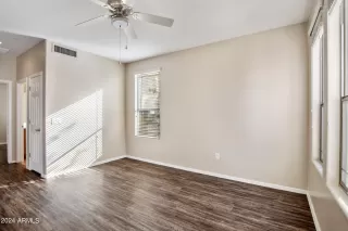 Photo #4: 6645457 Listing 