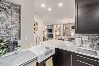 Photo #6: 6645538 Listing 