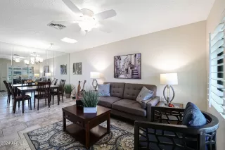 Photo #4: 6645935 Listing