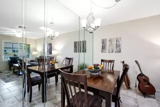 Photo #6: 6645935 Listing