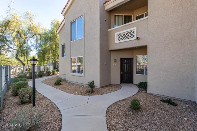 MLS: 6645974 Condo For Sale