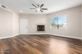 Photo #6: 6645974 Listing