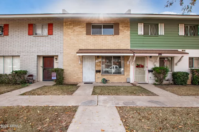 MLS: 6645990 Condo For Sale
