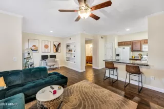 Photo #4: 6646040 Listing