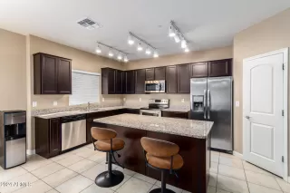 Photo #4: 6646072 Listing