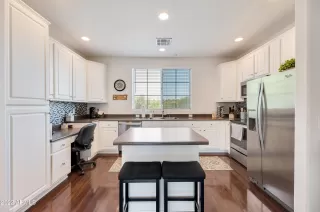 Photo #3: 6646086 Listing