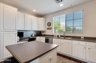 Photo #4: 6646086 Listing