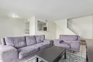 Photo #4: 6646229 Listing