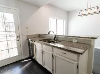 Photo #4: 6646263 Listing