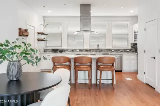 Photo #2: 6646270 Listing