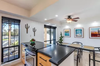 Photo #6: 6646290 Listing 