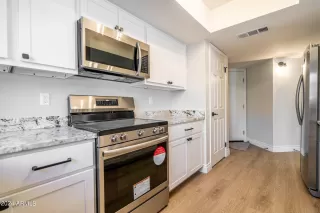 Photo #6: 6646312 Listing