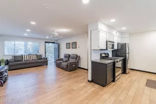 Photo #4: 6646325 Listing 