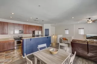 Photo #3: 6646371 Listing