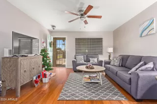 Photo #3: 6646387 Listing