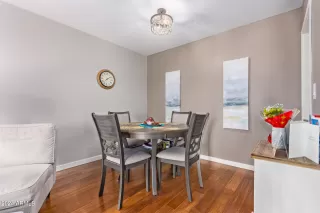 Photo #6: 6646387 Listing